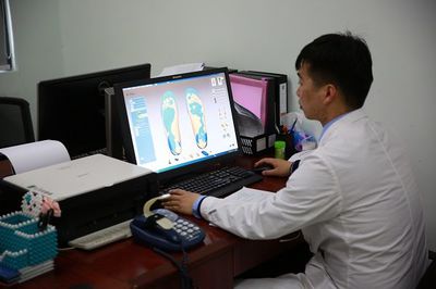 鞋垫比鞋还贵?这个年轻团队3年为康复病人研发18项专利鞋垫